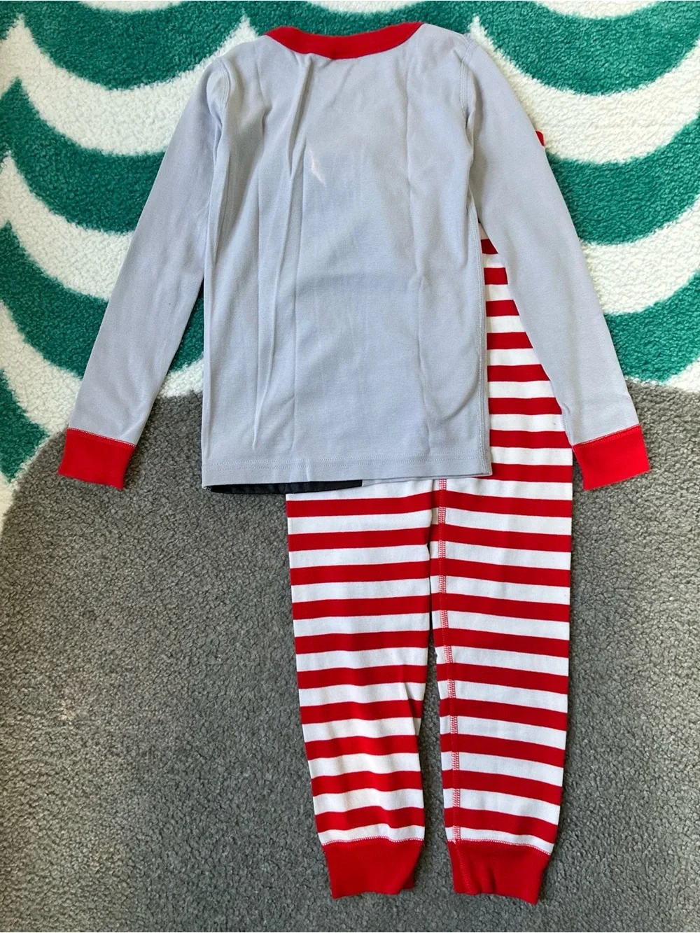 Hanna Andersson x Star Wars Mandalorian Christmas Pajamas (Grey/Red) Size 6-7